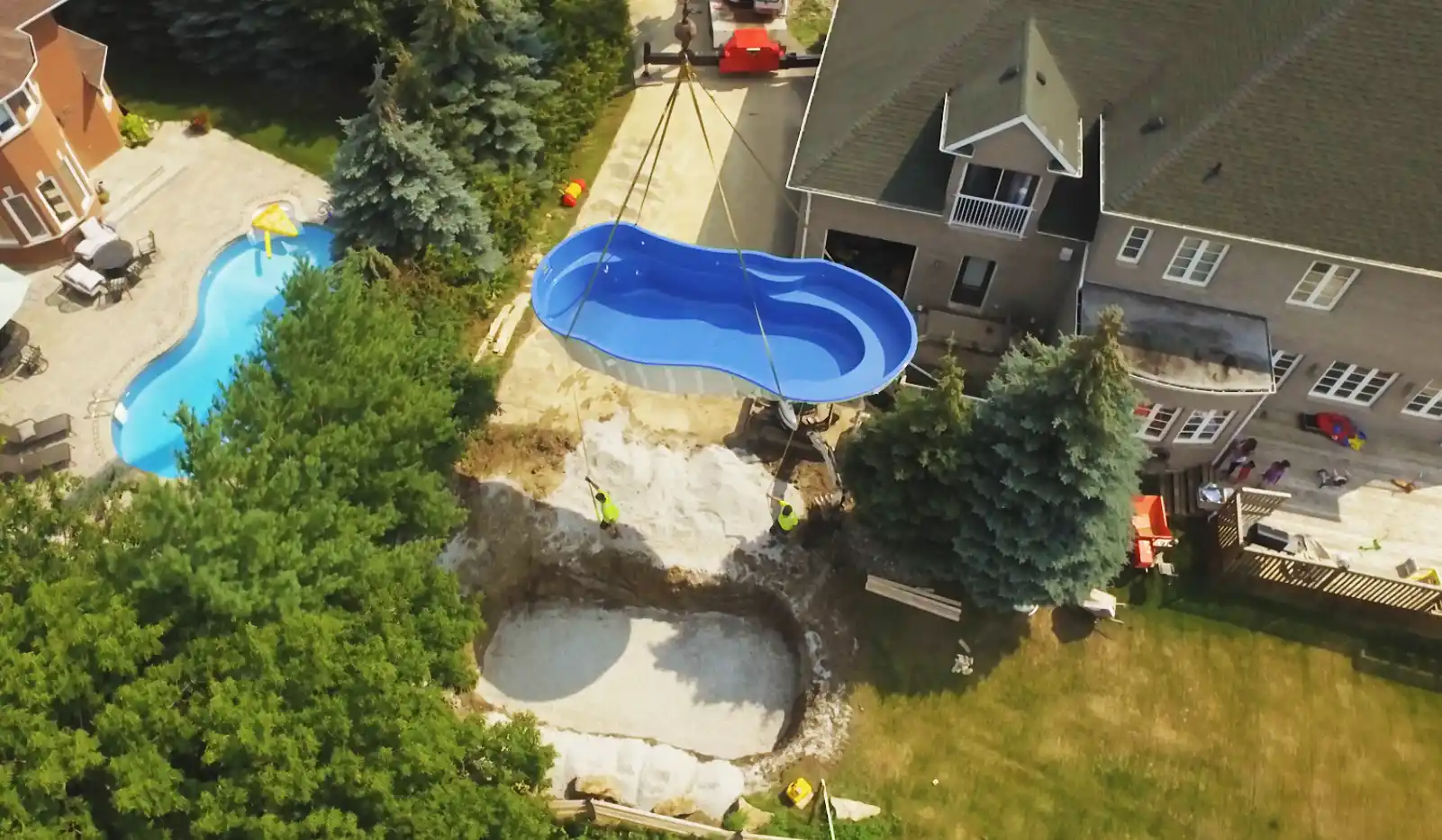Experienced fiberglass pool builders for installations across [seo_target_area] 