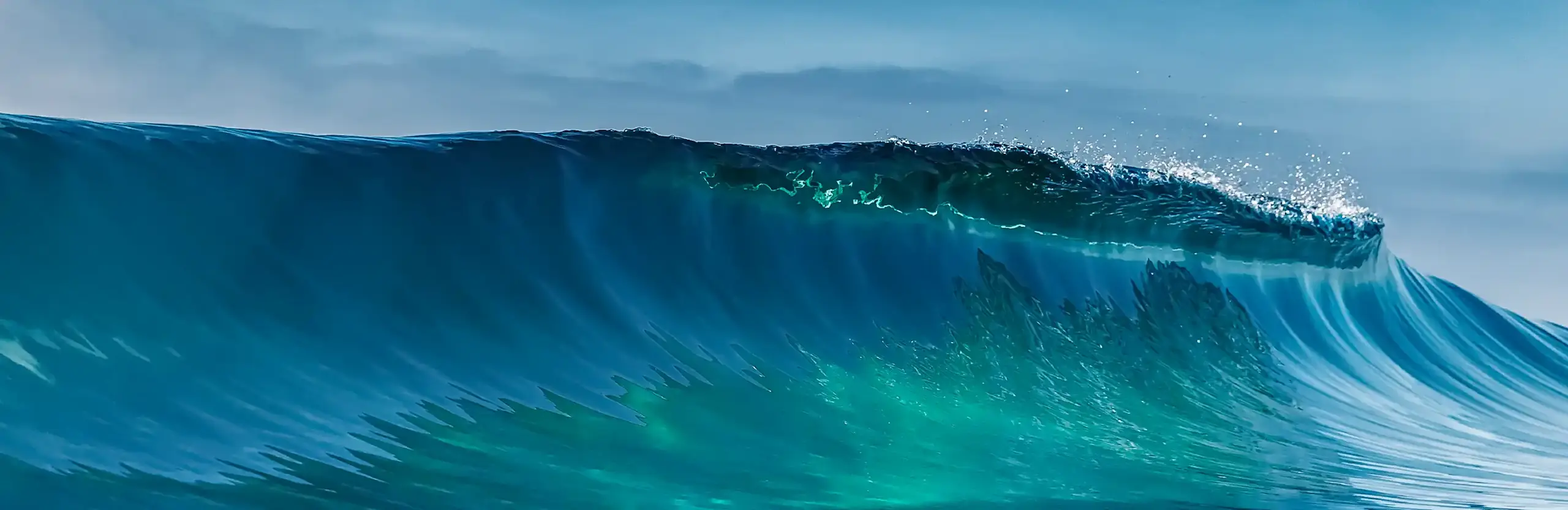 The Crest tanning ledge from EvoPools